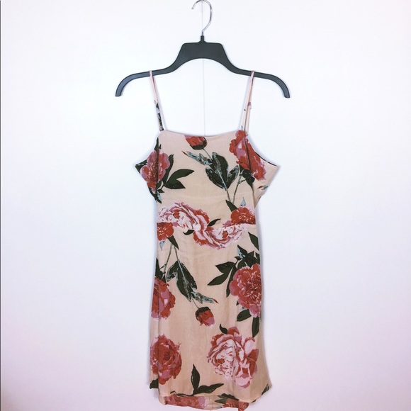 *1 LARGE LEFT* Just Peachy Floral Slip Dress - Picture 3 of 8